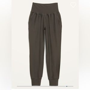 High-Waisted Power Soft 7/8 Length Joggers